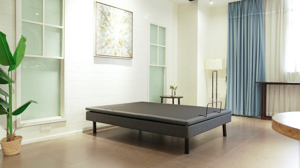 Ergomotion Ascend adjustable bed in the flat position - Bedplanet