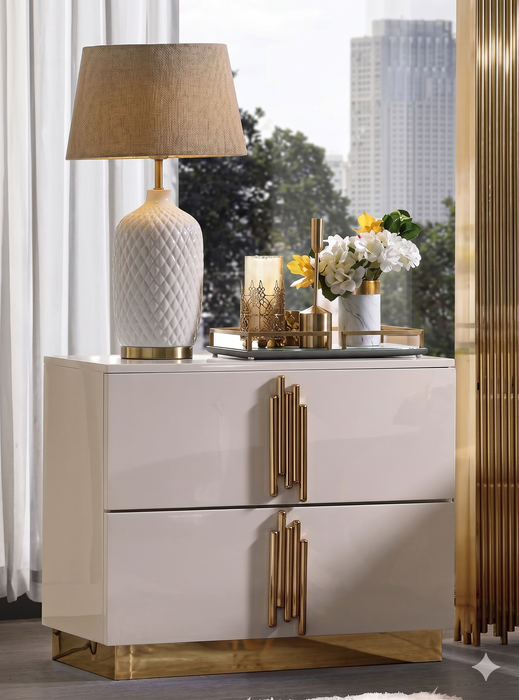 McFerran Home Furnishing B2001 Modern White & Gold Frame Bedroom Set - Bedplanet