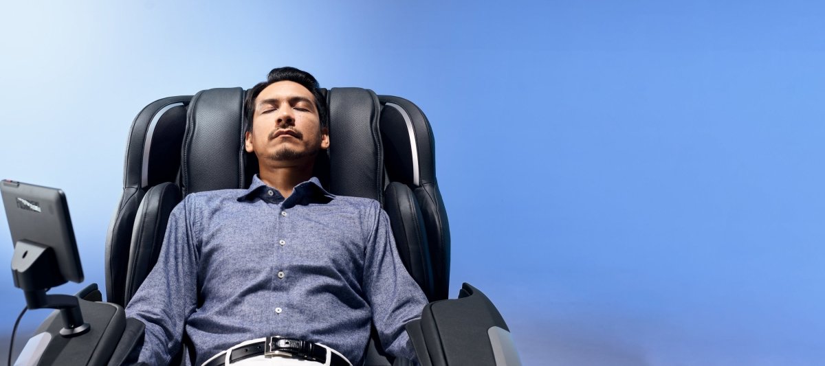 Fujiiryoki Cyber Relax Ai Made in Japan 5D Ai Ultra Premium Massage Chair - MassageChairPlanet.com