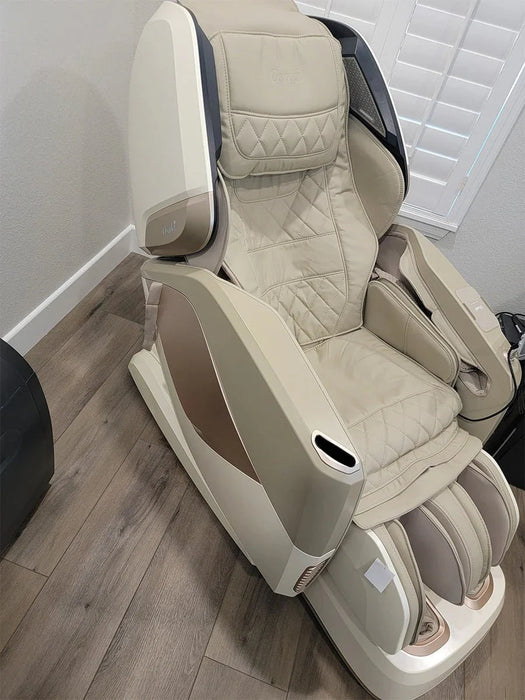 Osaki OS - 4D PRO Maestro LE Massage Chair - MassageChairPlanet.com