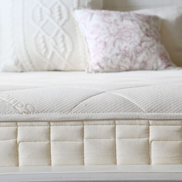 Naturepedic Serenade Organic Hybrid Mattress layer detail 2
