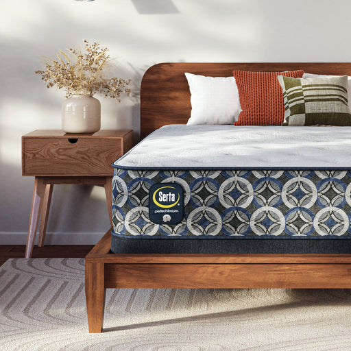 Serta Perfect Sleeper Cascade Ridge Plush mattress corner detail
